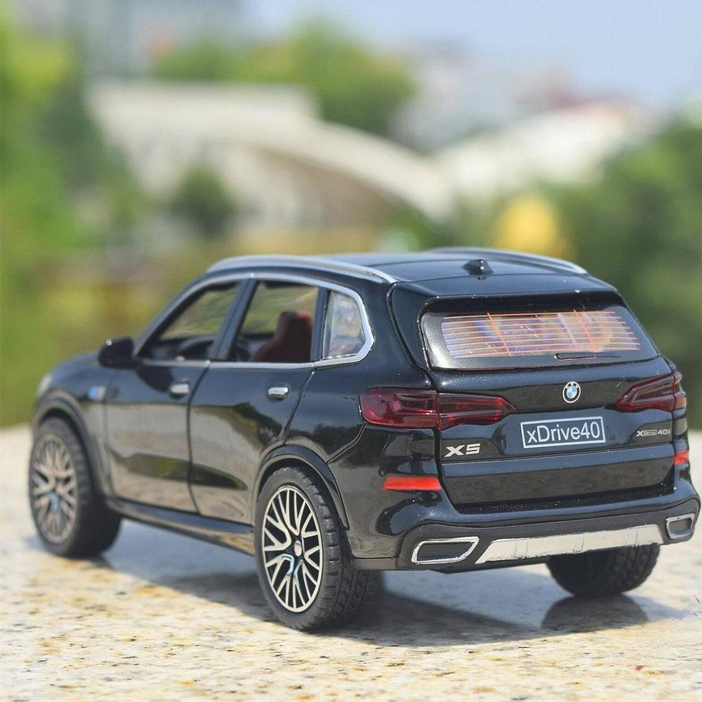 BMW X5 xDrive40 City SUV Simulation Diecast & Toy Vehicles Sounds & Light Pull Back Car 1:32 Alloy Collection Model