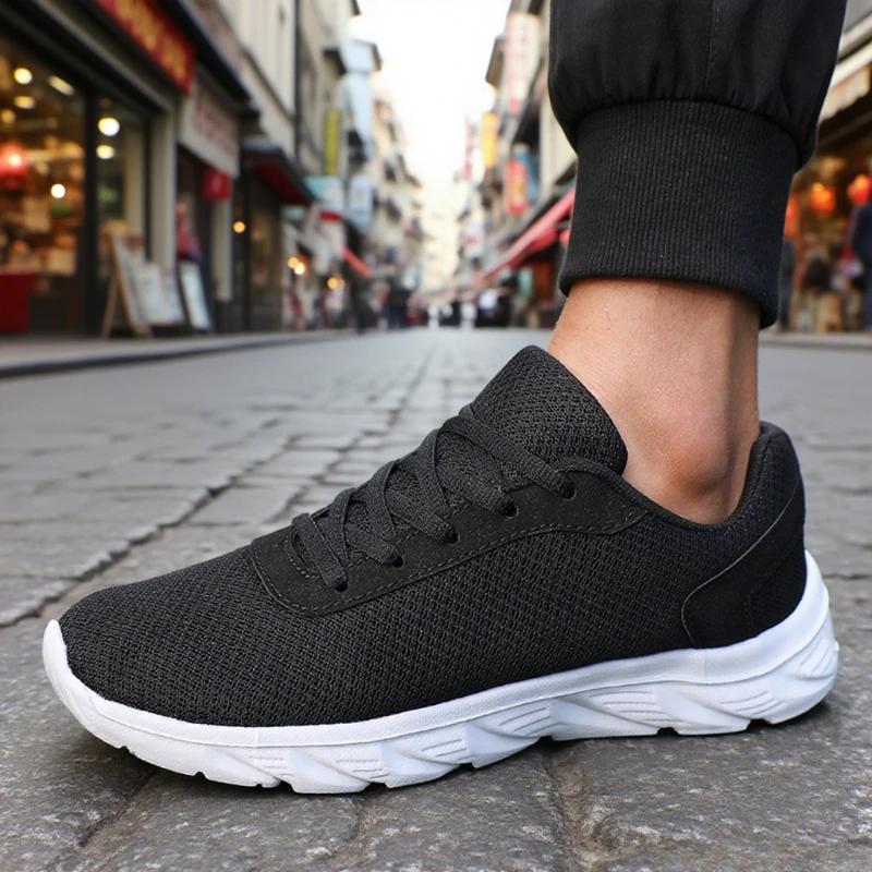 Women'S Lightweight Black Running Shoes Summer Outdoor Mesh Anti Slip Trend Sneakers Simple Versatile Men'S Vulcanized Shoe