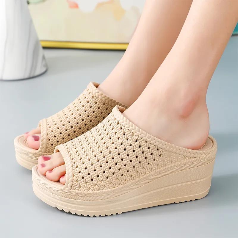 Rutschfeste Damen-Hausschuhe, hohl, einfarbig, Sommermode, bequeme Hausschuhe mit hohen Absätzen
