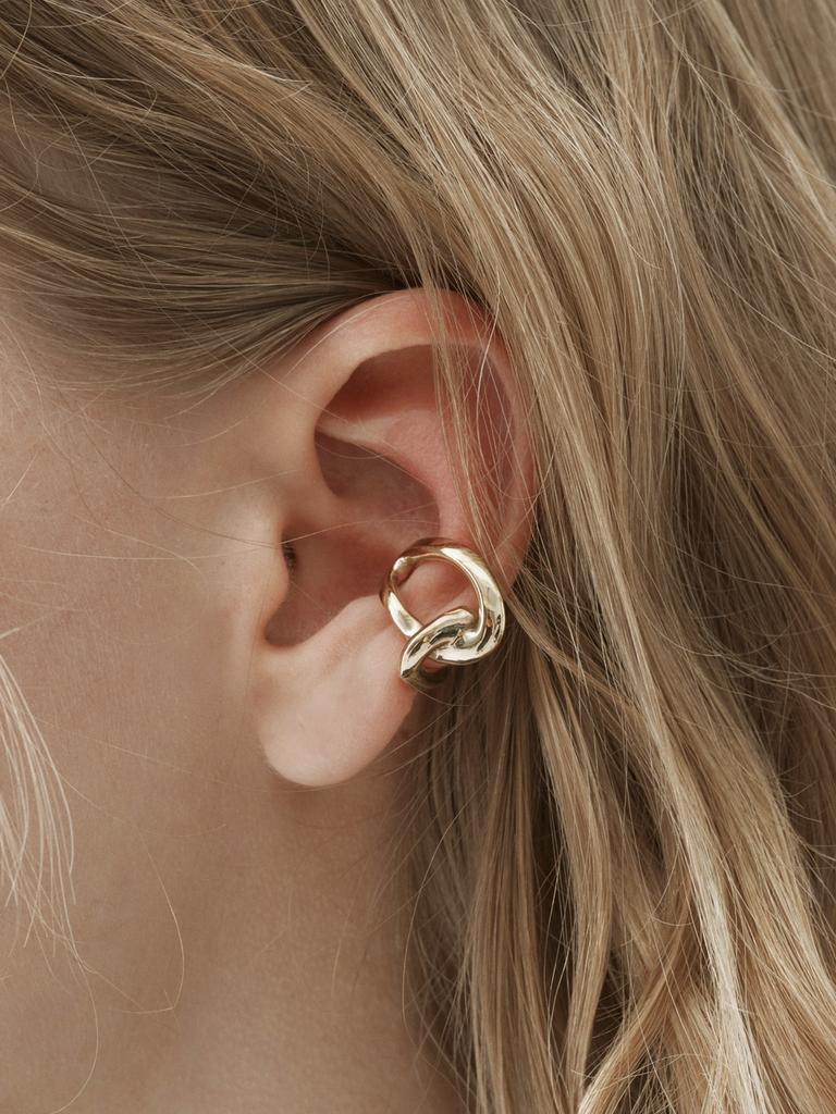 Moi Studio Twist Heart Ear Cuff