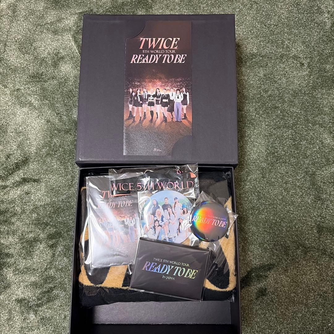 

[USED] TWICE READY TO BE Upgrade Benefits