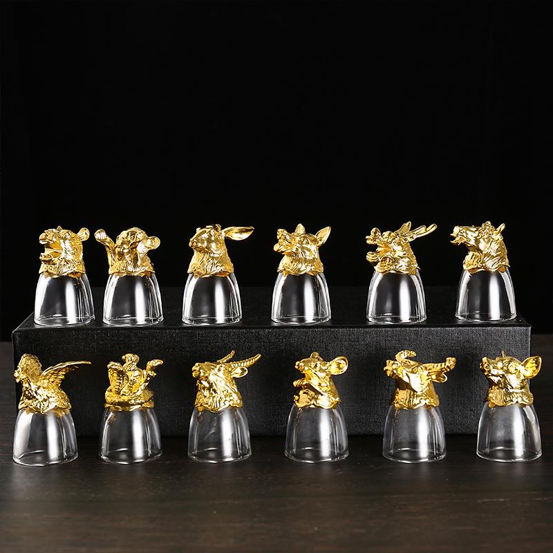 New creative twelve zodiac Chinese liquor glass wine dispenser set Gift box, a small wine glass as a souvenir for home parties