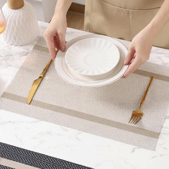 Placemats Heat Resistant Place mats for Dining Table, Washable Non-Slip PVC Place Mats for Party Kitchen Dining Decor