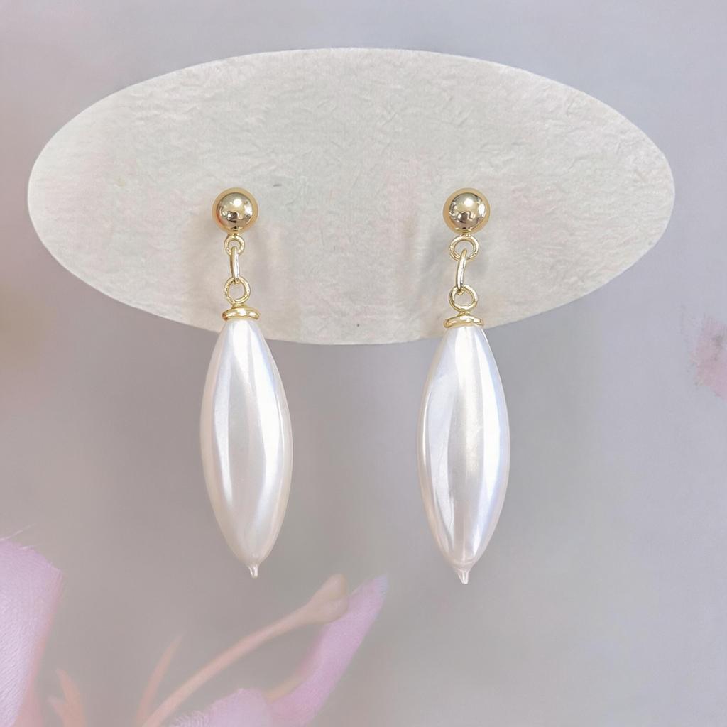 Soft Pearl Earrings with Diamond Shaped Pearl Earrings, Court Style Retro and Fashionable Earrings, with A Niche Temperament