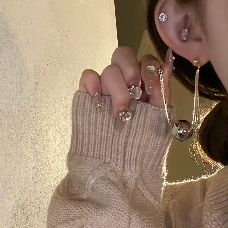 Fashion front and rear wear round bead fringed earrings light luxury high sense retro earrings fashion design earrings