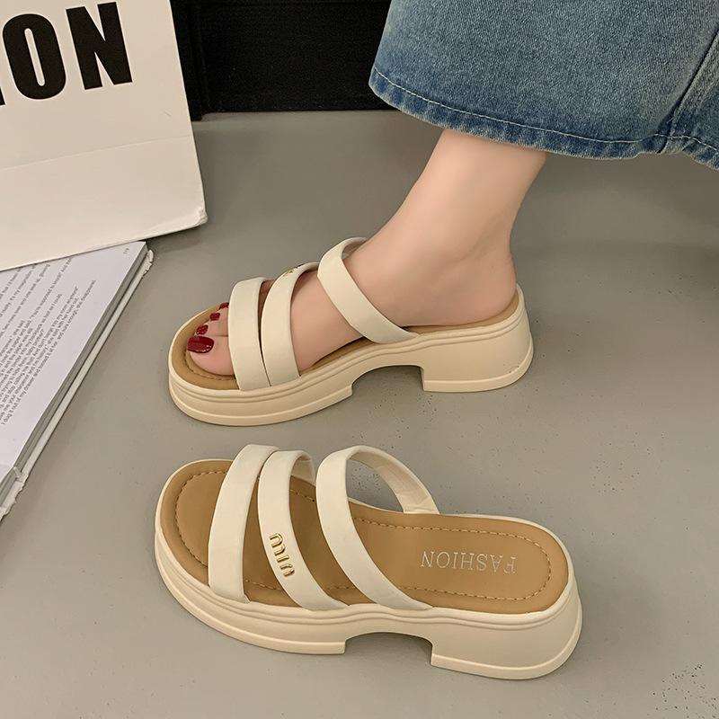 High-end Outer Wear Platform Slippers Women's 2025 Summer New Heightening Lightweight Softness Roman Casual Beach Sandals
