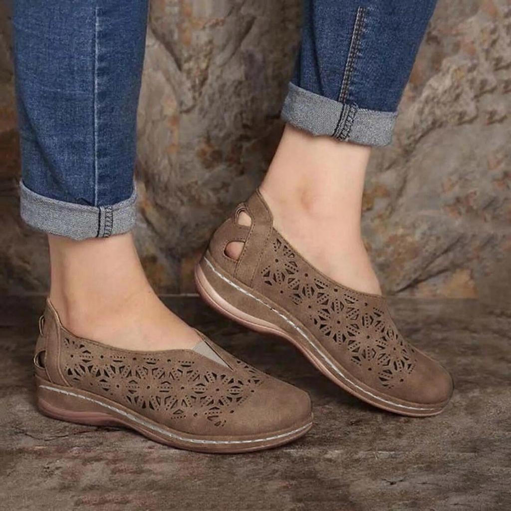 Women Mesh Flat Shoes Hollow Slip On Summer Open Breathable Single Shoes Flat Toe Sandals Fuzzy Boat Shoes Loafers
