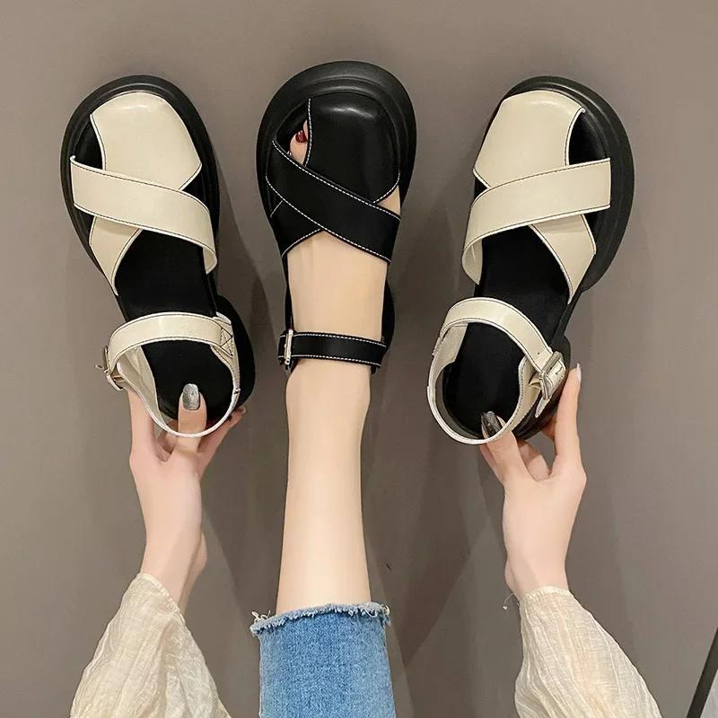 2024 Summer Fashion New Baotou Thick Bottom Sandals for Actress Elegant Fashion Fairy Style One Button Casual Sandals
