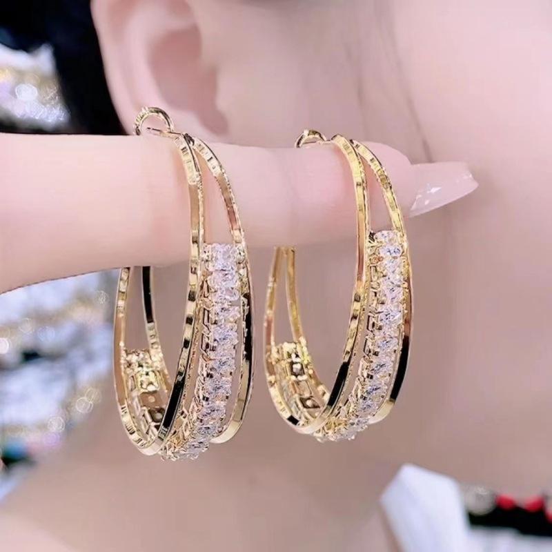 European and American Fashion High-end Atmospheric Earrings Trendy Cool Earrings Versatile Personalized Party Big Earrings Exquisite Commuter Earrings