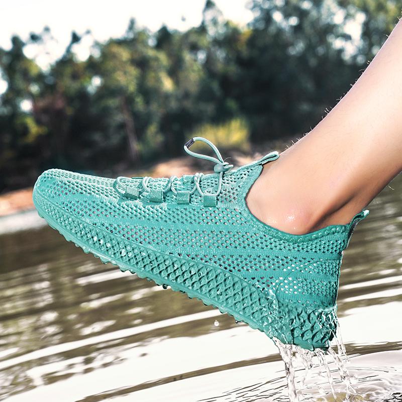 Net Men's Shoes 2025 New Summer Breathable Thin Hollow Soft Sole Light Water Shoes Casual Sports Shoes Fashion Shoes