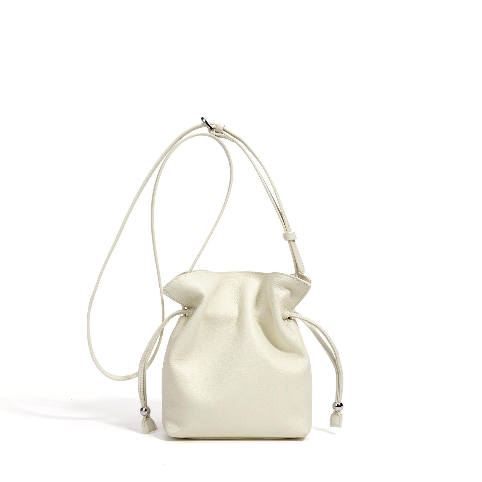 

Korean Leather Drawstring Cloud Crossbody Bag - Women s Versatile Phone & Commuter Bag 17CM Length x 6CM Width x 20CM Height