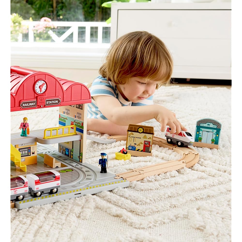 Hape Portable Station Set E3877 Kids Playset with Accessories and Storage
