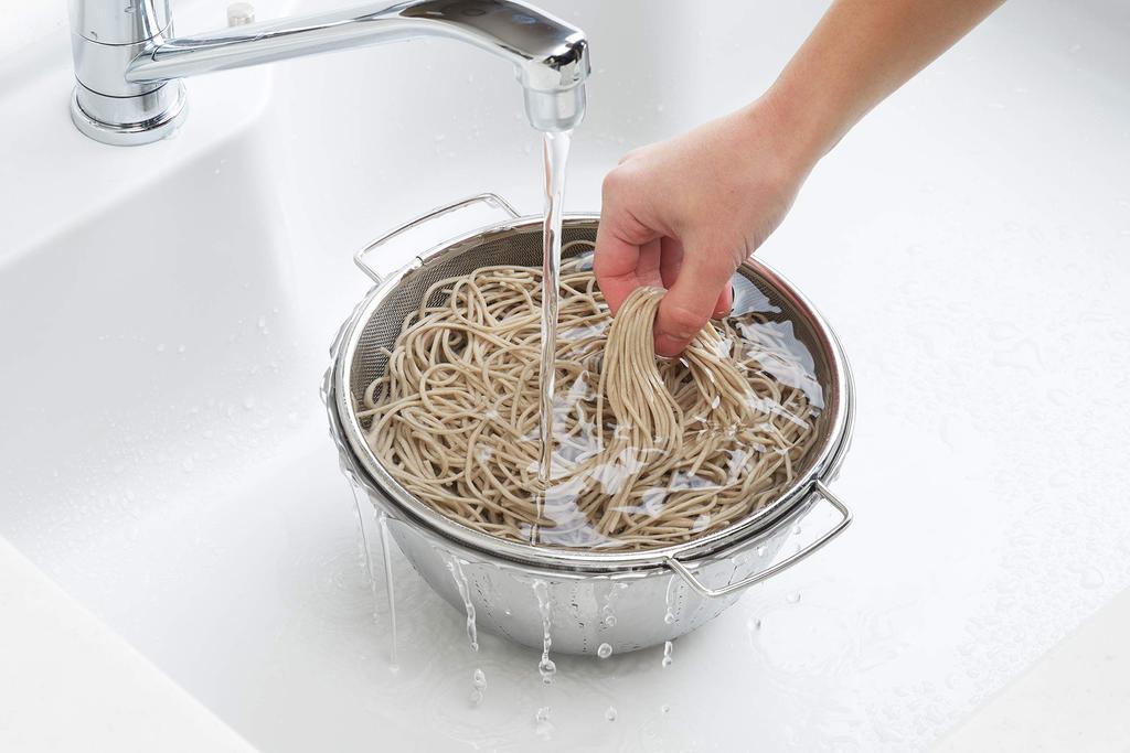 Yoshikawa Colander and Bowl Gift Wrapping SJ1992 Japanese-made Easy-Drain Set, Included,