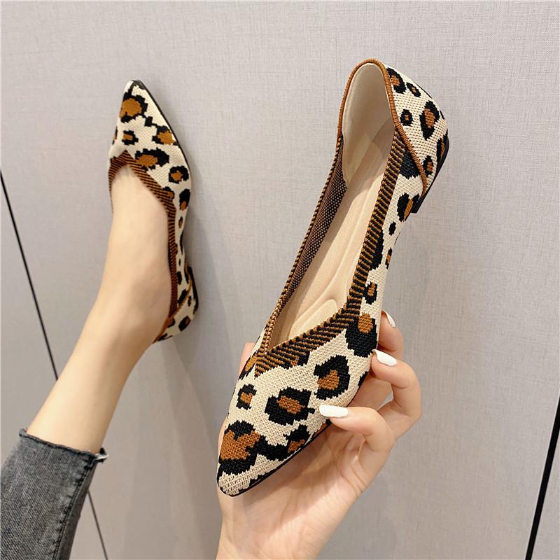 Samma Enkla Skor Dam År Stickade Vävda Skor Flygande Stickade Äggrulle-skor Platta Möss-skor