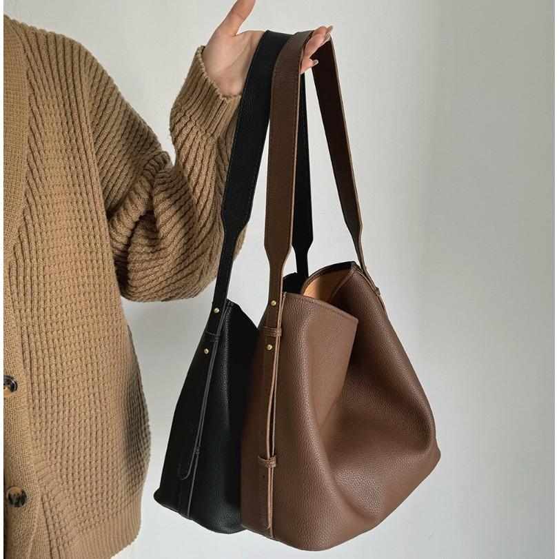 IELGY Ladies Tote Bag Retro Large Capacity Bucket Bag Lychee Grain Soft Leather