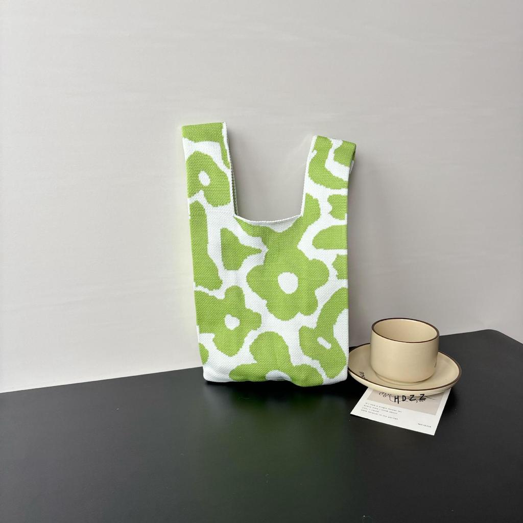 Knitted bag female animal tote bag cute souvenir snack bag versatile vest bag bucket woven gift bag