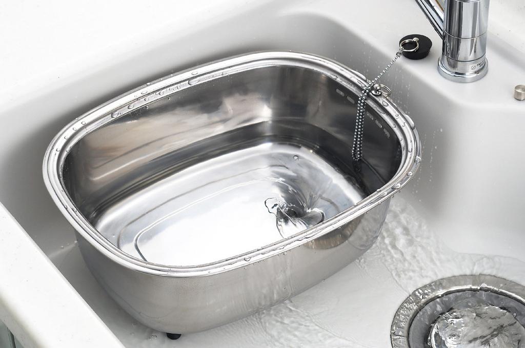 Ernest In Stainless Steel Washtub with Legs and Inner Stopper 29 X 38 X Cm [Made Japan] A-75435 Approx. 15.5