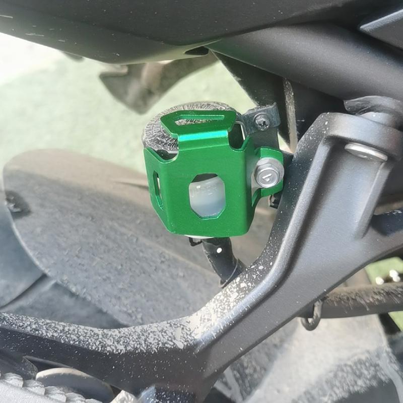 Motorcycle Acssorie For Kawasaki ZX4R ZX4RR ZX25R Rear Fluid Reservoir Guard Protector Cover