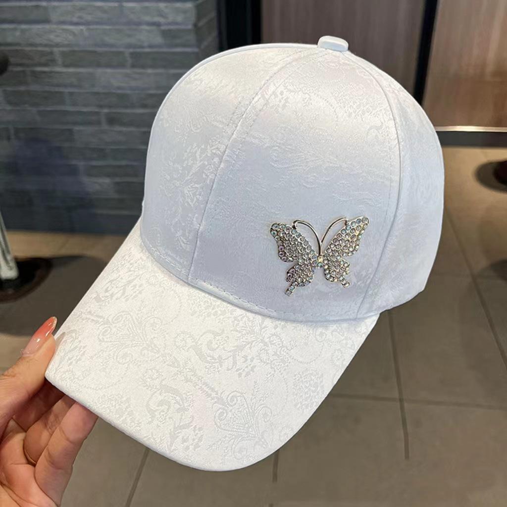 Casquette de baseball élégante en polyester pour femme, légère et ajustée, avec motif papillon en strass et imprimé dentelle, pour la Saint-Valentin, avec fermeture à pression.