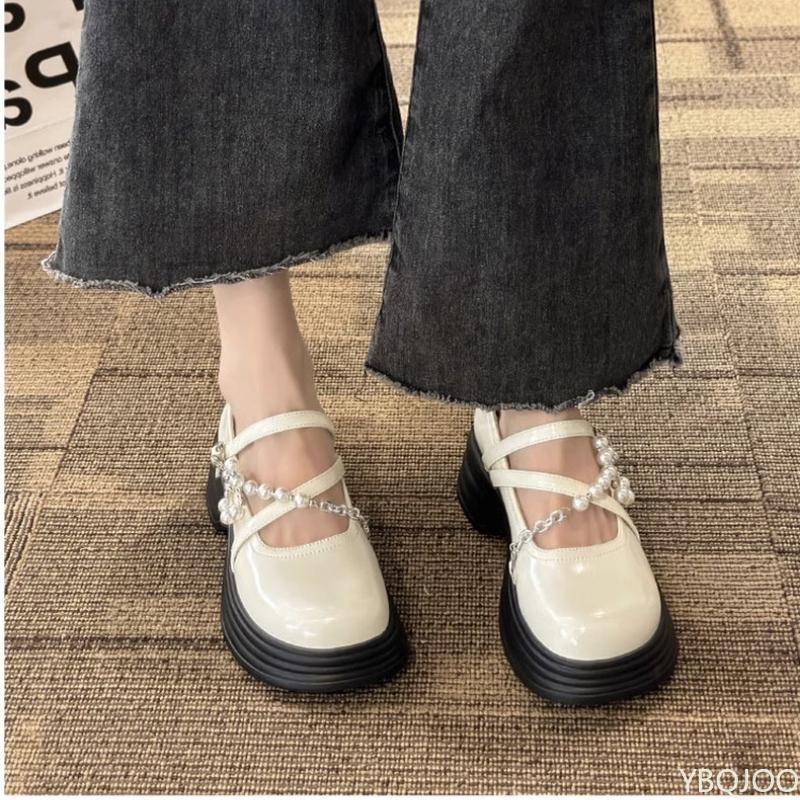 Fashion Thick soled pearl chain versatile small leather shoes spring autumn new styles simple versatile comfortable women's shoes