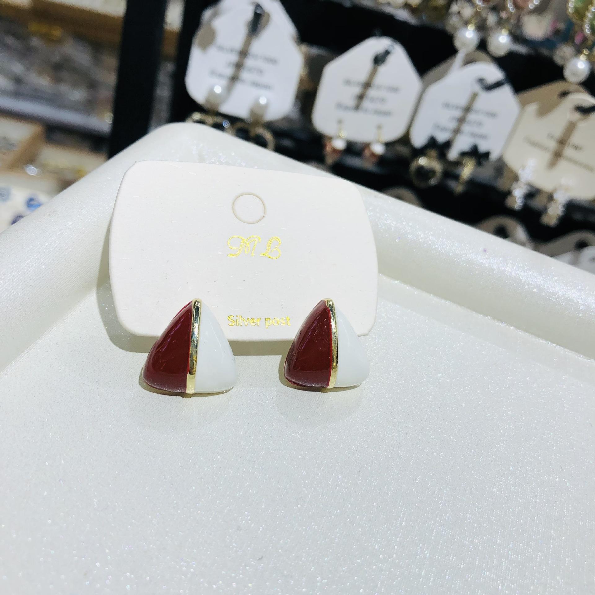 Korean Fashion Earrings for Women Triangular Geometric Opal Earrings Simple Crystal Statement Wedding Party Jewelry Gifts