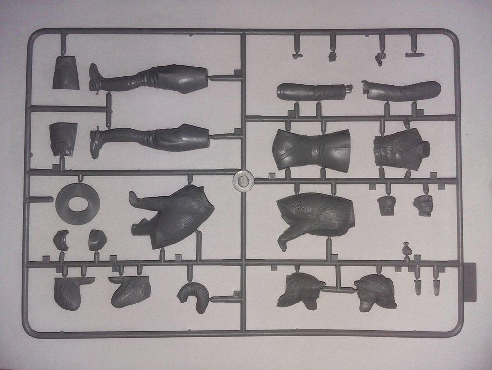 ICM 1/16 Scale Royal Canadian Mounted Police and Police Dog Plastic Model Kit 16008