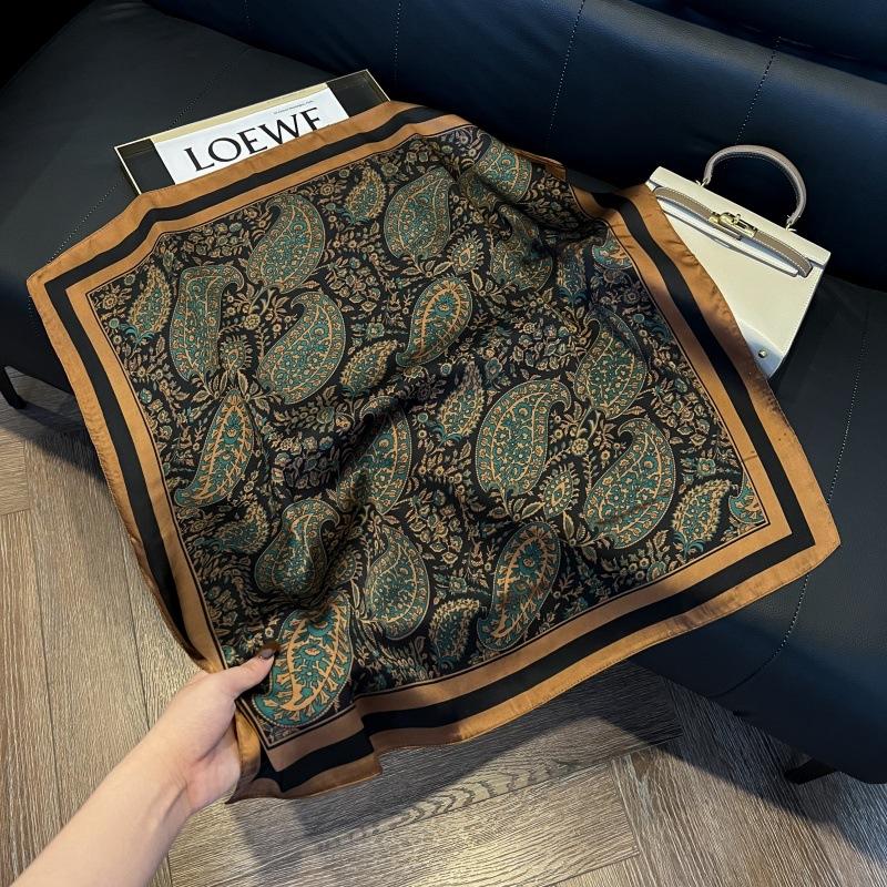 New silk scarf women's fashion versatile high-end small square scarf Korean version neck protection scarf spring and autumn retro scarf binding bag