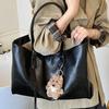 Large-capacity commuter tote bag, summer new fashion trendy temperament shoulder bag, high-value underarm bag
