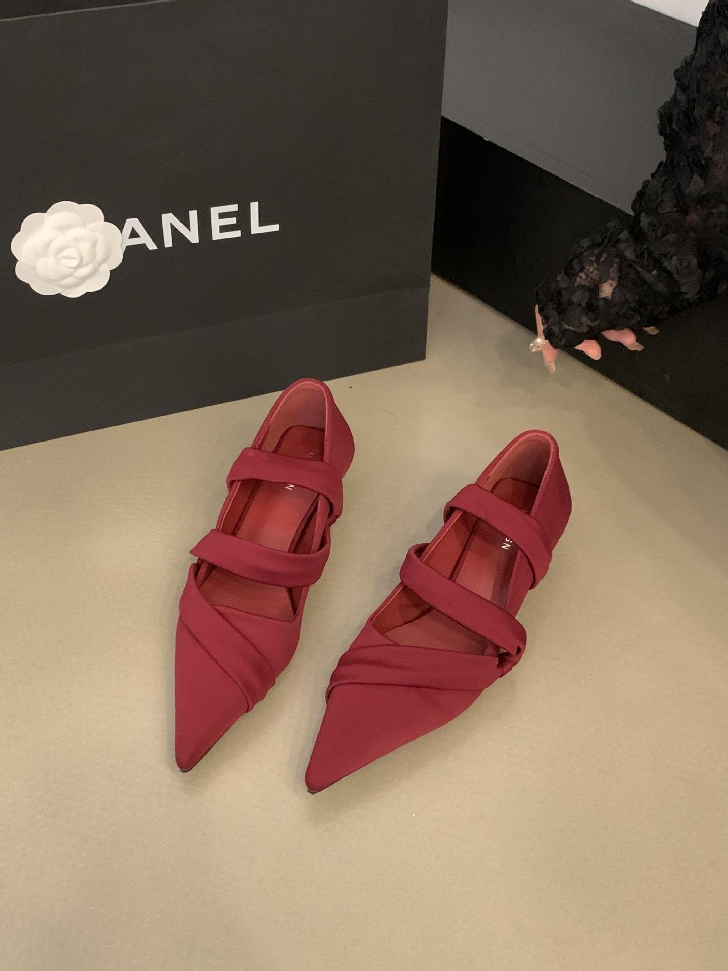 

2025 spring and autumn new thin heel kitten heel pointed single shoes women s shoes temperament shallow mouth versatile high heels 39 красный