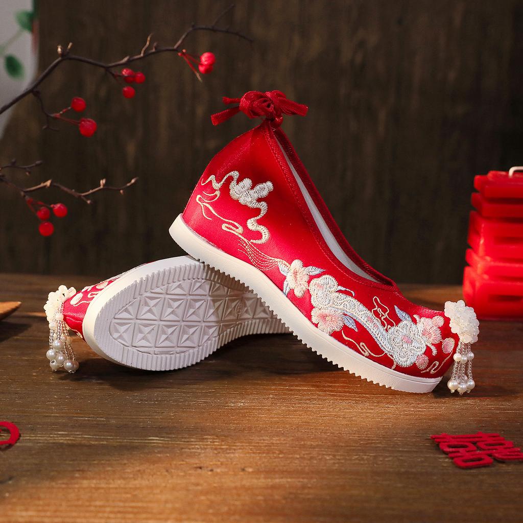 Embroidered Shoes Fringed Hanfu Shoes Antique Xiuhe Shoes Chinese Inner Heightening Cloth Shoes