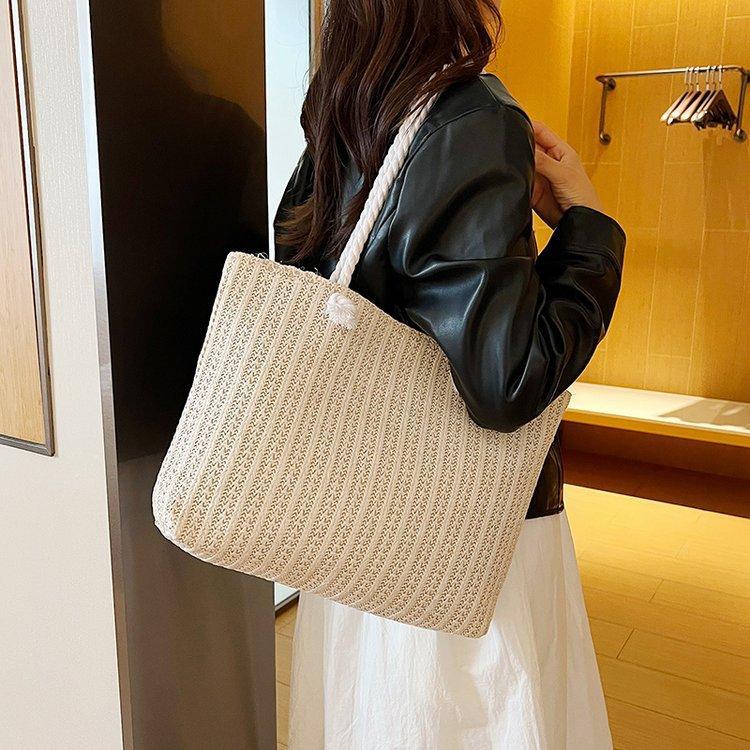 Fashion Large Capacity Shopper Shoulder Bag for Women Straw Woven Handbag Summer Beach Woven Simple Tote Bag