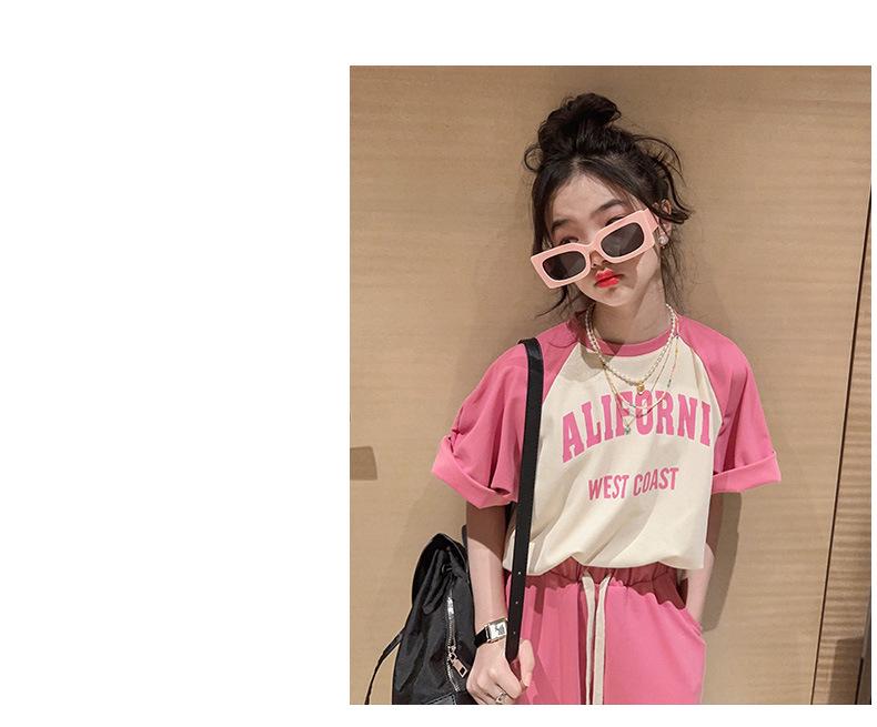 Girls' Stylish Korean-Style Summer Two-Piece Set: Short-Sleeved T-Shirt & Skirt