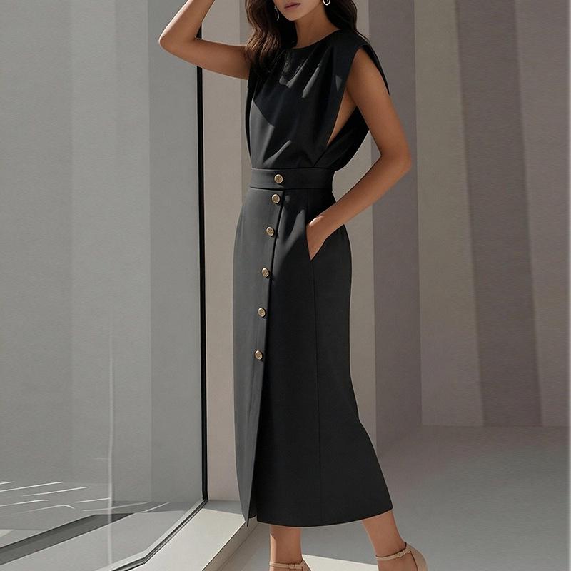 2026 Spring Women's European and American Solid Color French Dress: Elegant Buttoned Split Hip-Hugging Skirt
