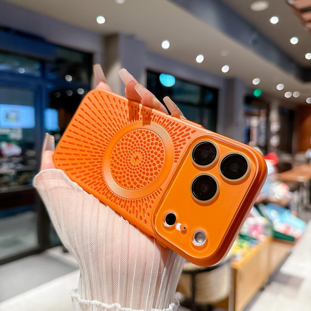 Applicable to iPhone17ProMax Berlin heat dissipation mobile phone case Magnetic suction Apple 16Pro breathable and anti-drop protective case