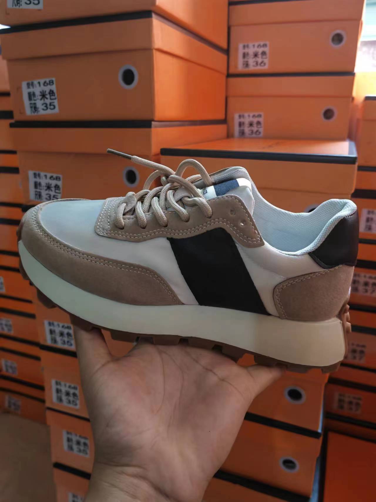 

Женские туфли Forrest Gump 2024 года, новые осенние спортивные туфли на платформе, тонкие, легкие, с мягкой подошвой, дышащие, повседневные туфли для пап 40