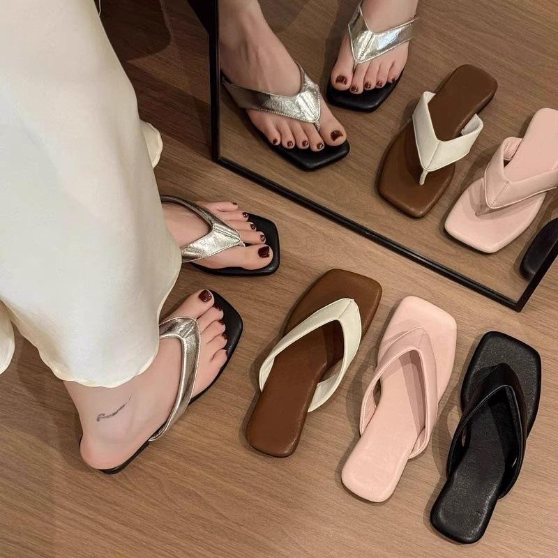 Flat-bottomed flip-flops women's new beautiful skirt seaside vacation sandals