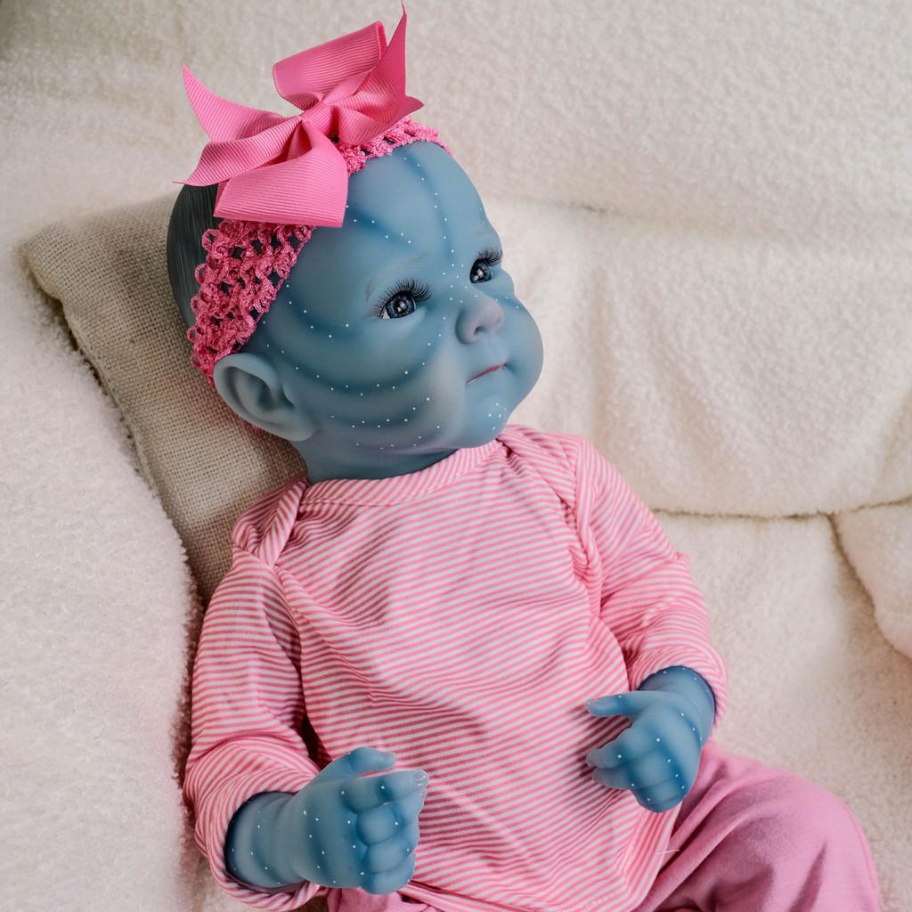 Bambola Avatar in silicone da 45 cm con dettagli dipinti a mano per collezionisti