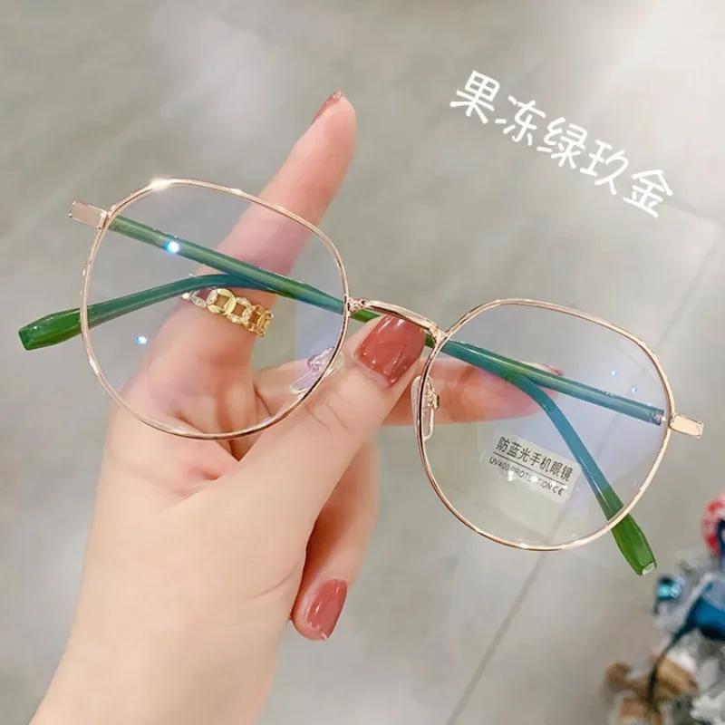 Retro Anti-Blue Light Glasses Round Metal Frame Reading Computer Eyeglasses Women Simple High-Definition Myopia Optical Eyewear