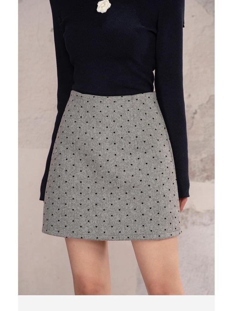 Woolen Polka Dot High-Waisted A-Line Skirt - Petite Hip-Hugging Style for Women, Autumn/Winter 2025