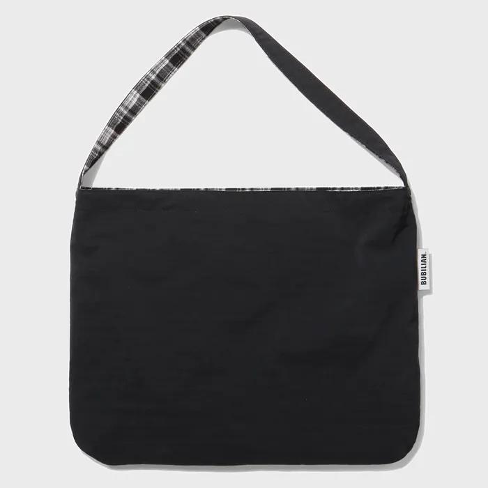SIO Reversible Shoulder Bag _ Black Check & Black