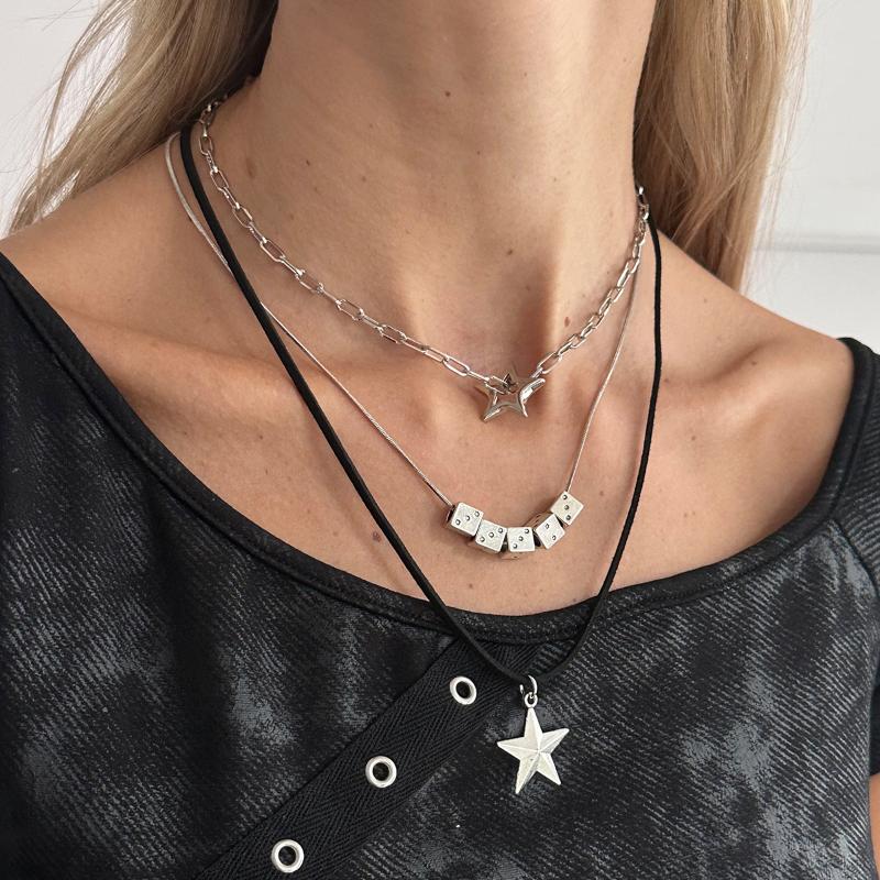Fashion Metal Star Pendant Necklace For Women Punk Hip Hop Silver Color Multi Layered Pentagram Tassel Necklace Y2K Jewelry Gift