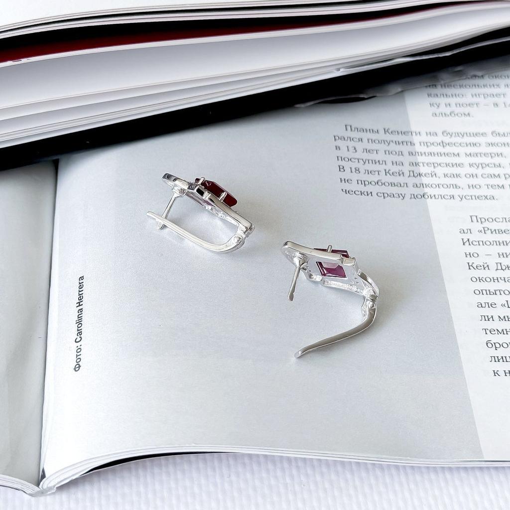 Silberohrringe mit natürlichem Rubin 2.633ct, Zirkonia (2165439)