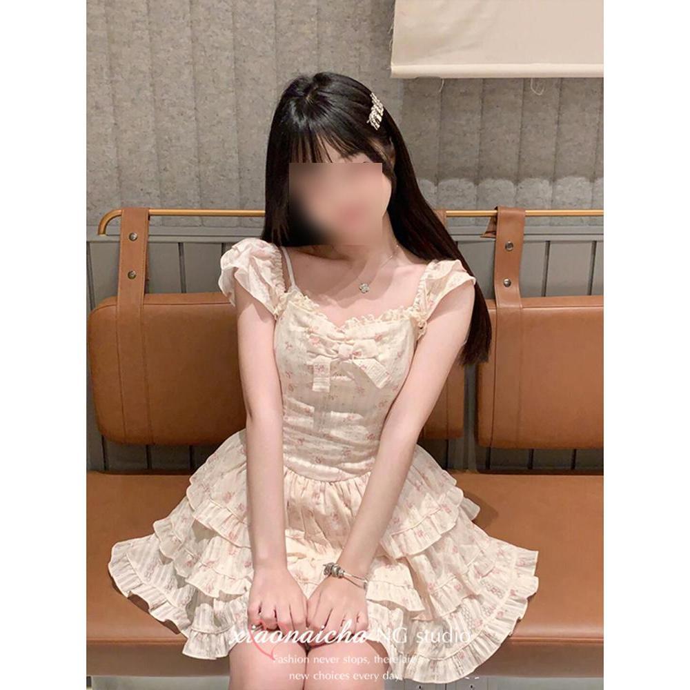 Feng Xiao flying sleeve floral dress female summer gentle small man waist fluffy cake short skirt