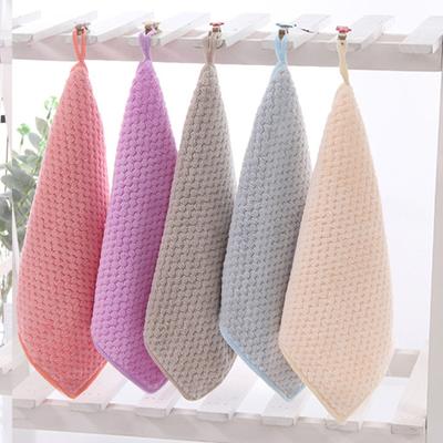 Coral Velvet Plaid Texture Bath Towel Strong Water Absorption Fluffy Towel with Lanyard Design Easy To Clean Hand Towel