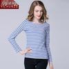 T-shirt Feminina de Manga Comprida Listrada em Preto e Branco, de Um Ombro, Coleção Primavera 2023