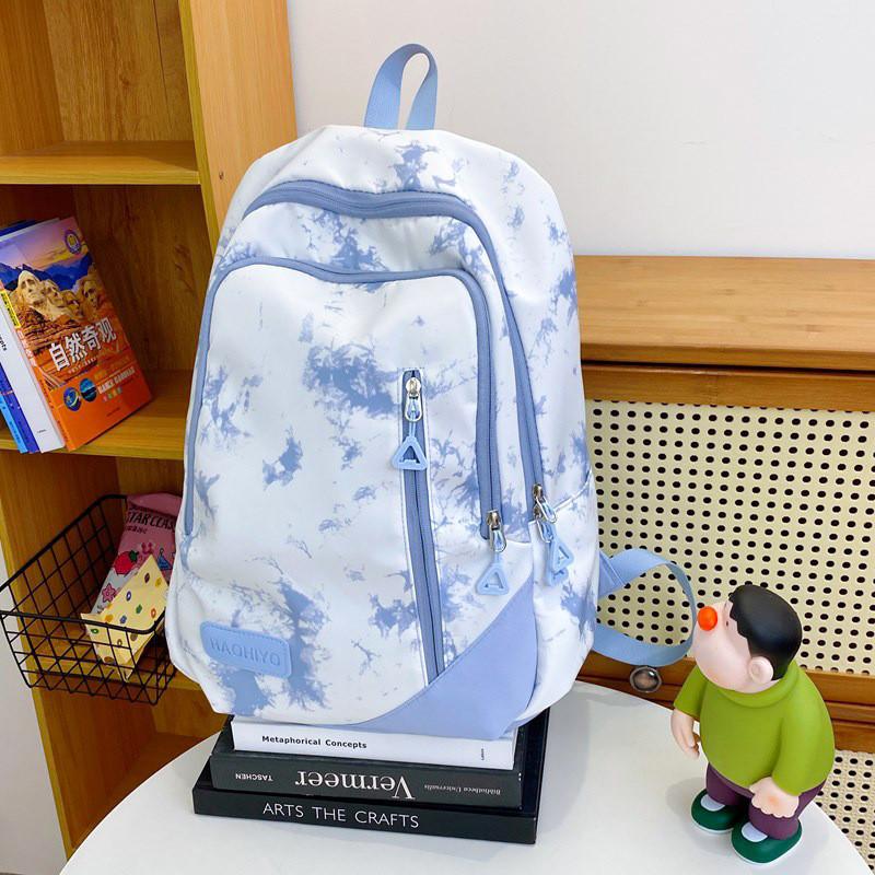 

Fashionable Lightweight Travel Backpack With High Capacity And Waterproof Design