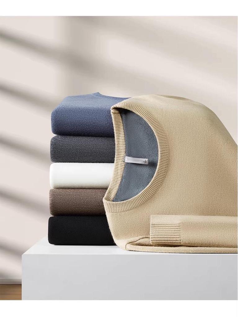 Men’s Winter One-Piece Velvet Sweater: Round-Neck, Thickened Base Layer, Warm Solid Color Knitwear