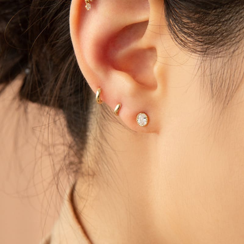 LUNNE 14k Dot Line Oval Cubic Earrings (14K Gold) #W10