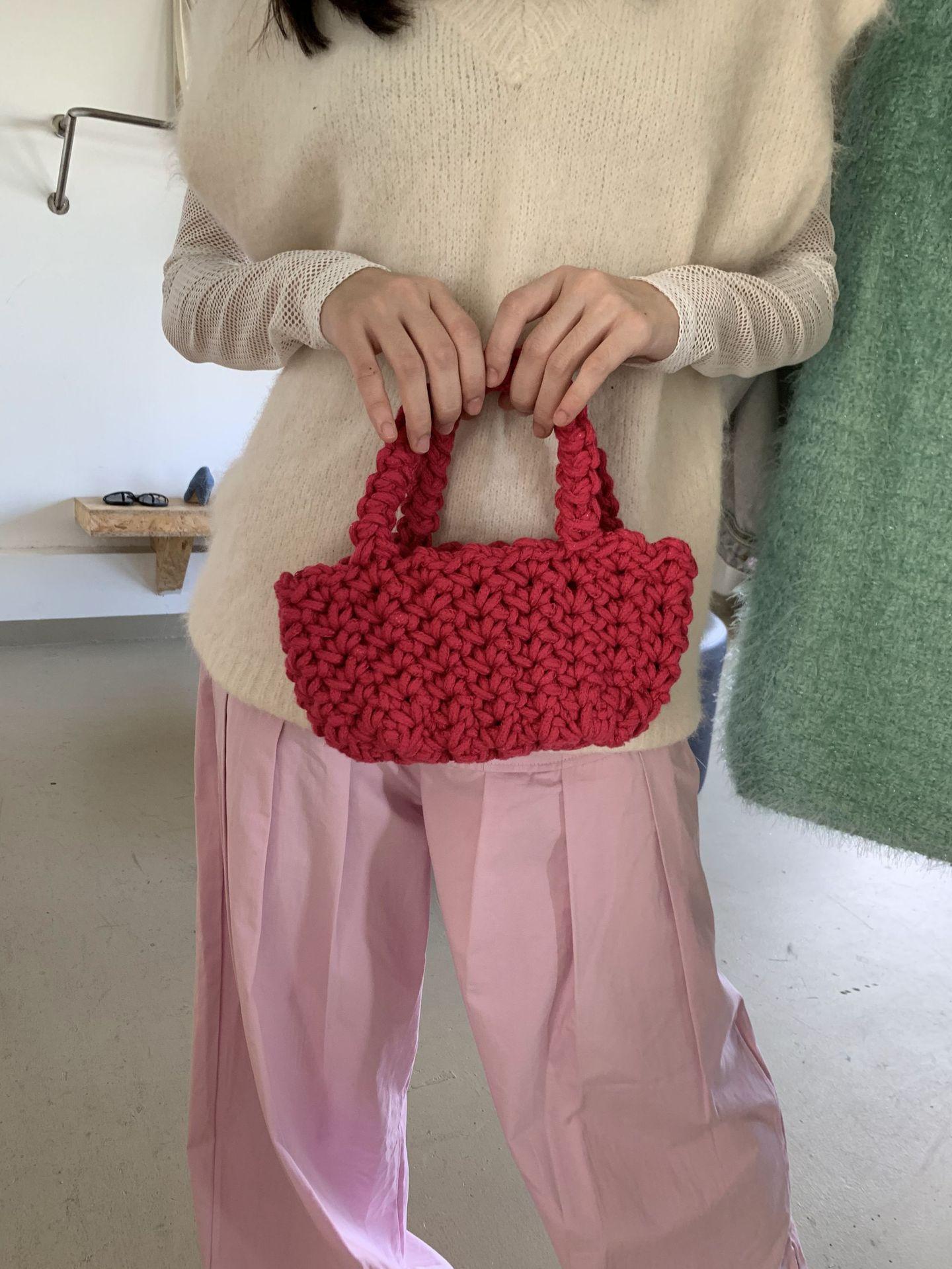 

Wind pure hand-woven material bag versatile multi-color portable women s bag finished grandmother bag рожевий червоний колір