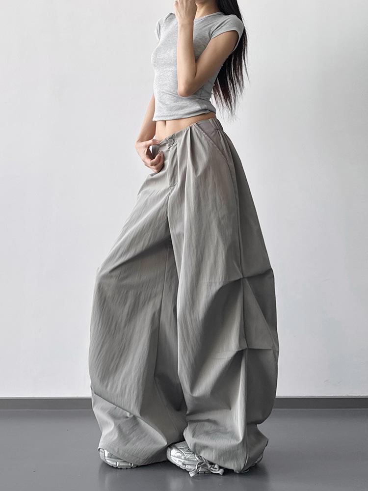 Frühjahr/Sommer 2026 High-Waist Weitbeinige Workwear-Hosen für große Frauen - Fließend, Figurschmeichelnd, Lässiges Design
